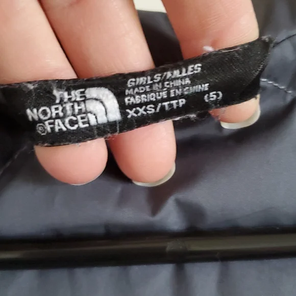 EUC NORTH FACE Girls down winter coat - Picture 7 of 10